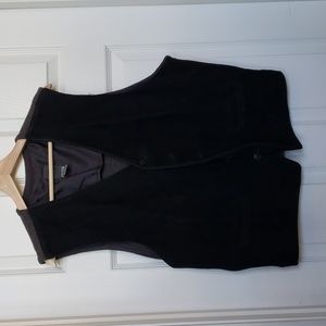 GAP Men's Black and Gray Vest
